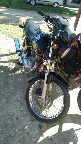 Vendo HONDA CG TITAN 150 ...! Mod 2013 con todos los papeles al dia