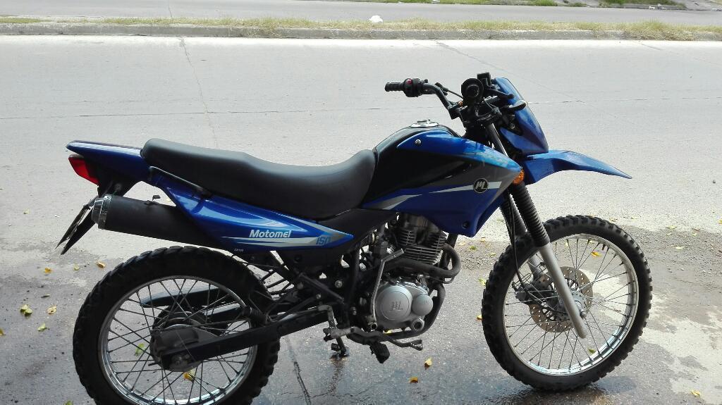 Vendo Moto Motomel 150