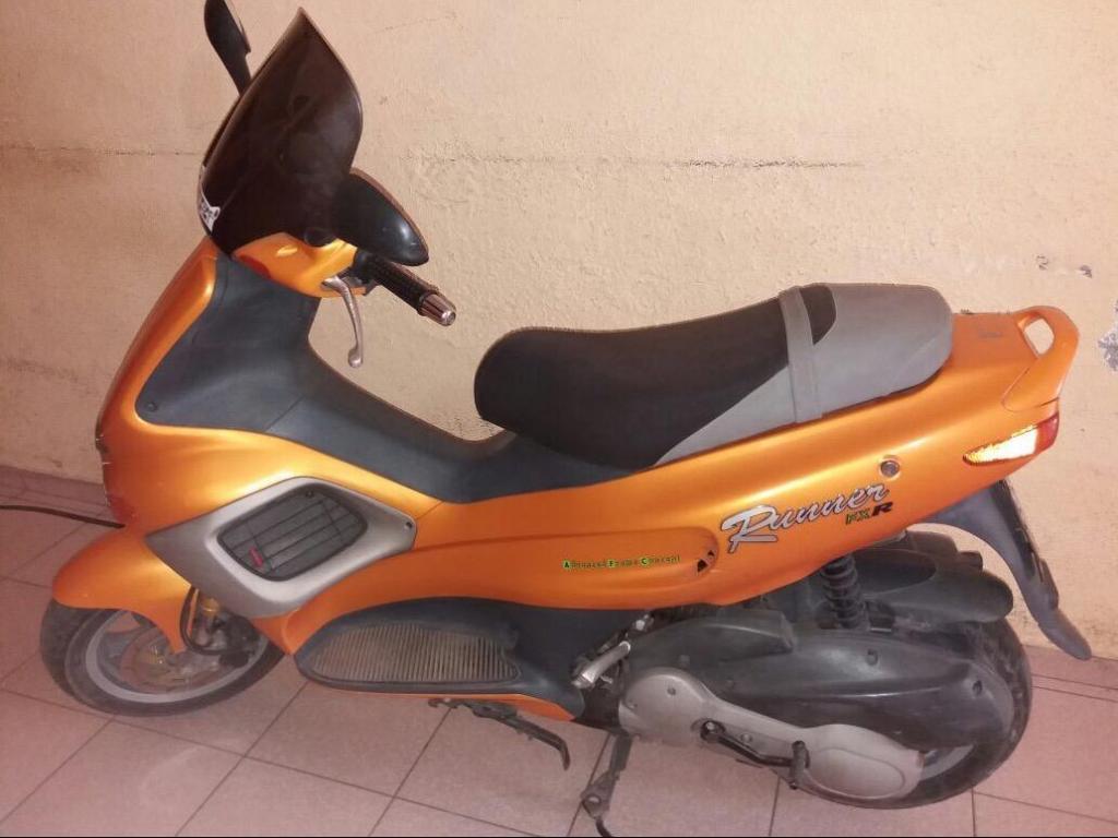 Moto Scooter Piaggio Vespa 180