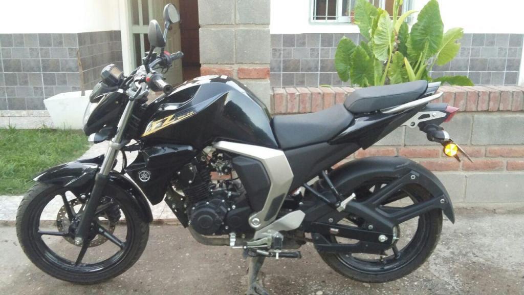 vendo fz 2.0 inyeccion 2015 excelente estado