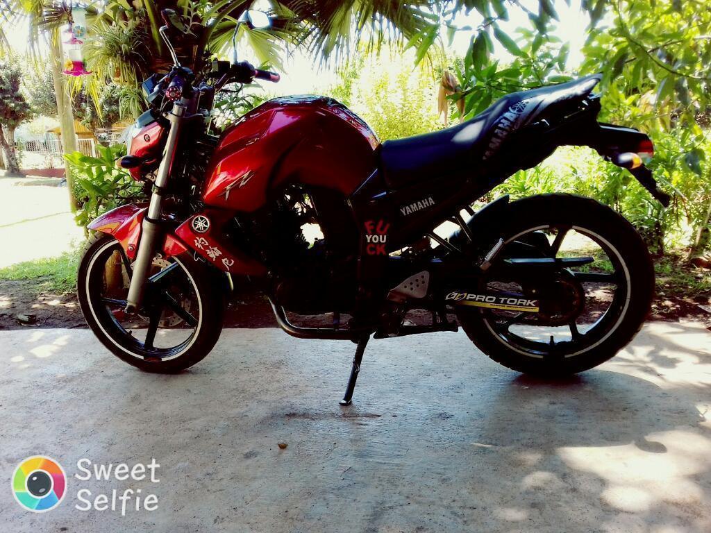 Vendo-permuto Yamaha Fz16