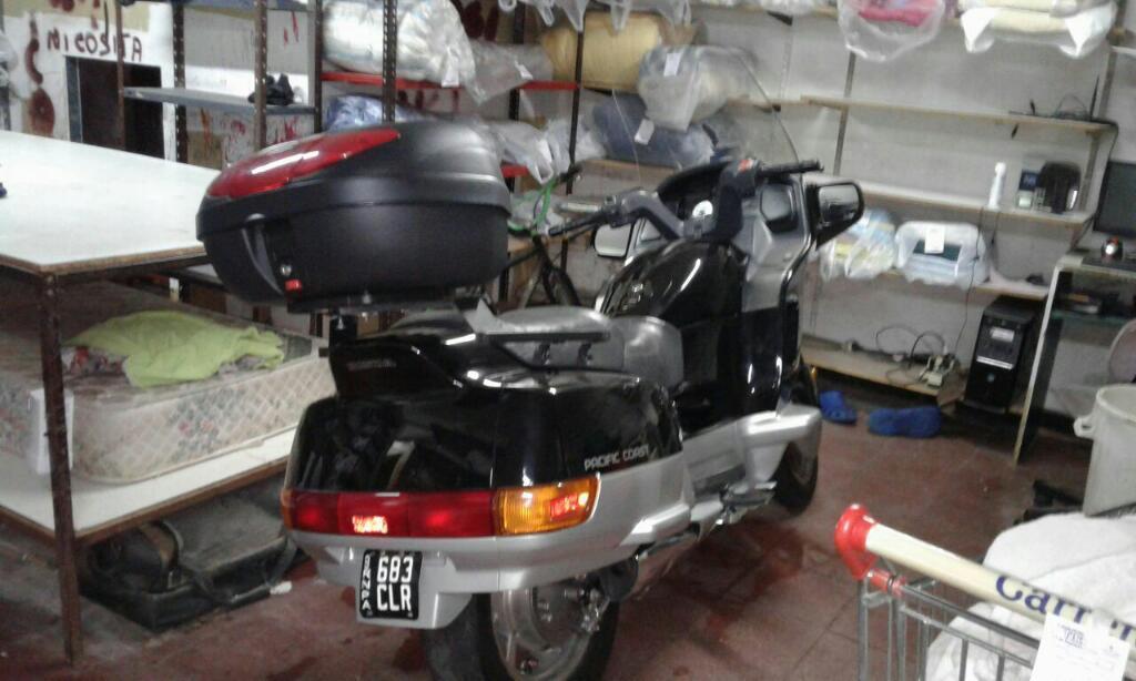 Vendo Honda Pacific Coast