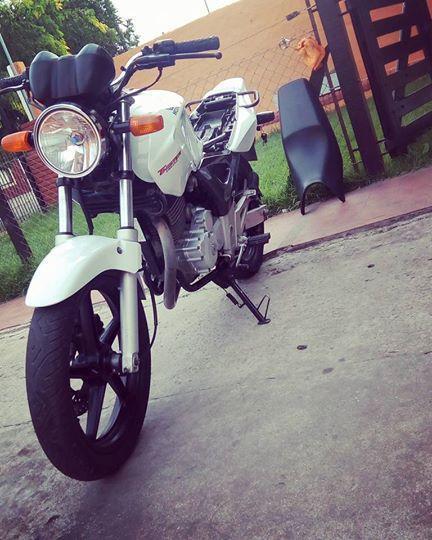 VENDO HONDA TWISTER 2014 URGENTE