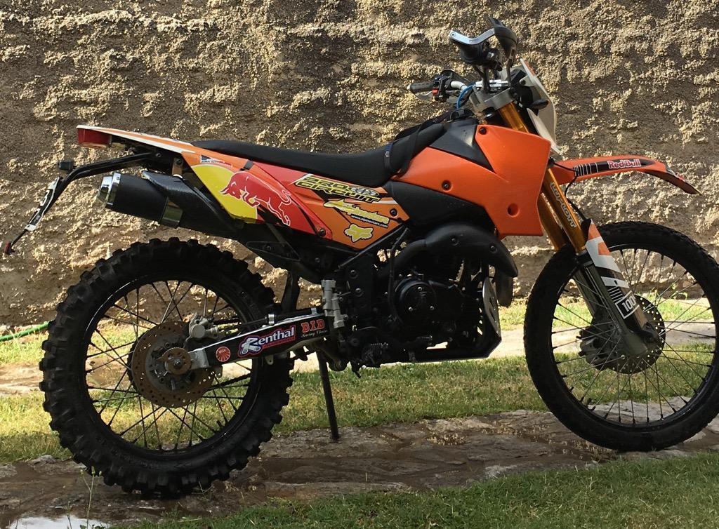 Xmm 250. Año 2015. con Accesorios