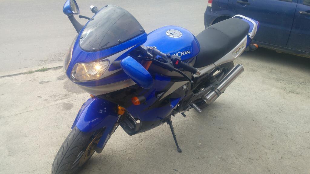 Vendo Mondial 200 . Mod. 2015 $30mil
