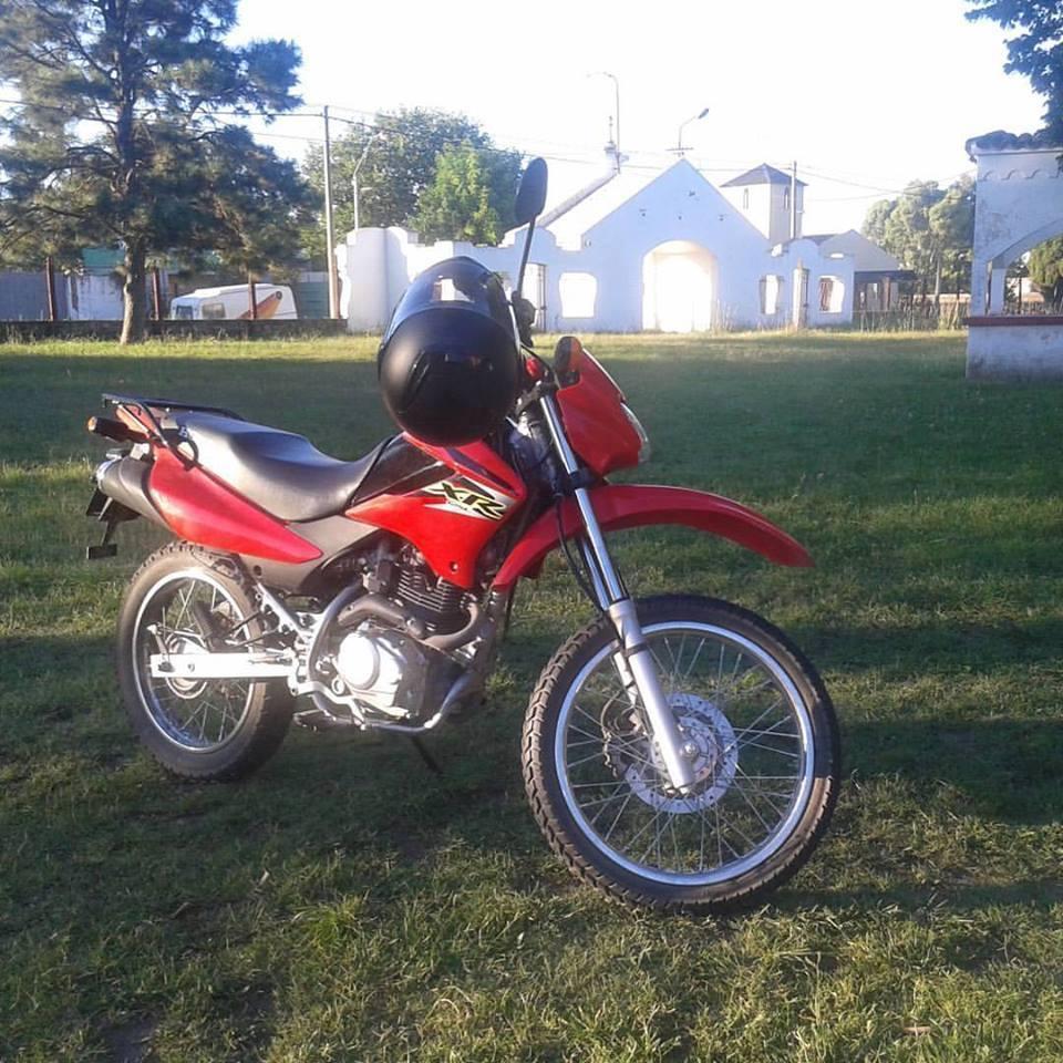 VENDO Moto HONDA XR 125 cc impecable!!!
