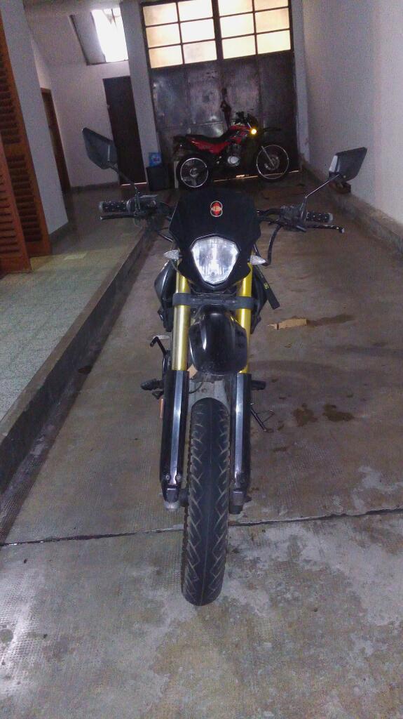 Gilera Motard 200 2012