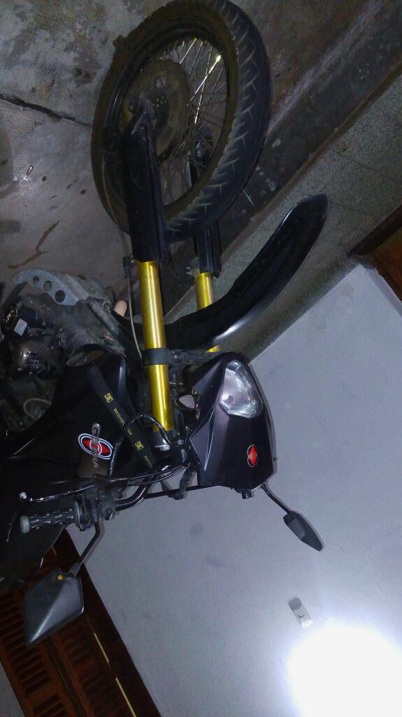 Gilera Motard 200 2012