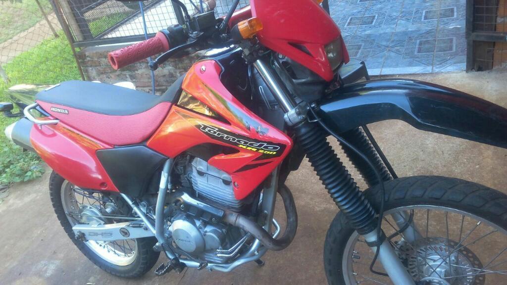 Vendo Honda Tornado 250