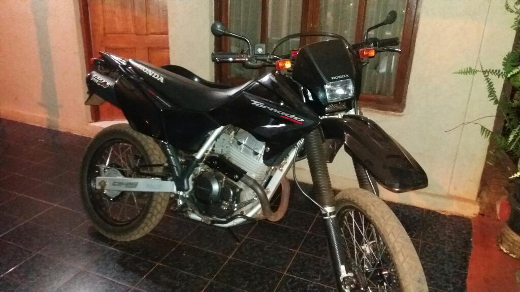 Vendo honda tornado