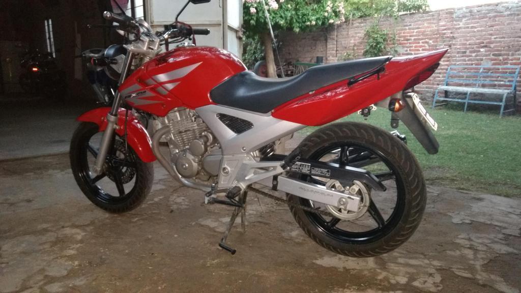 Vendo Honda Twister 2012