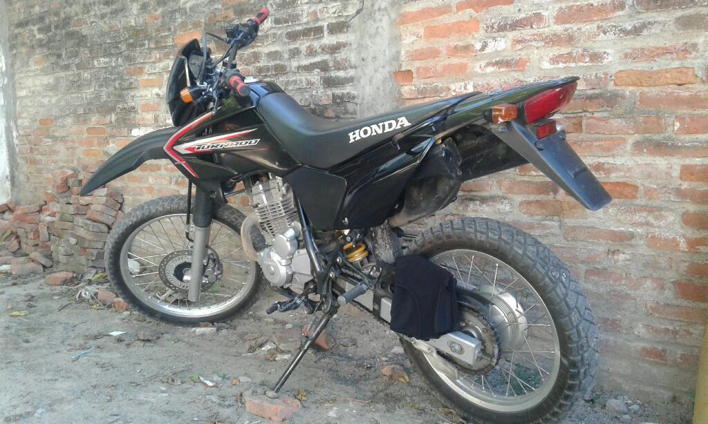 Vendo Honda Tornado Lista para Transferir Modelo 2014 Digna de Ver