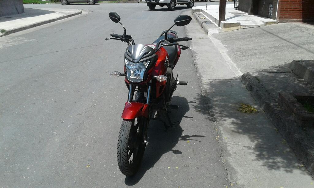 Honda Invicta 2014 con 6 Mil Kilometros