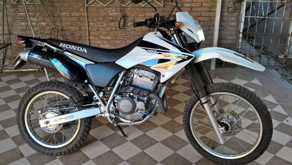 VENDO HONDA TORNADO $75000