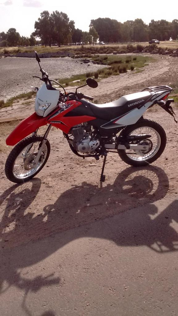 VENDO HONDA XR 150 MODELO 2015