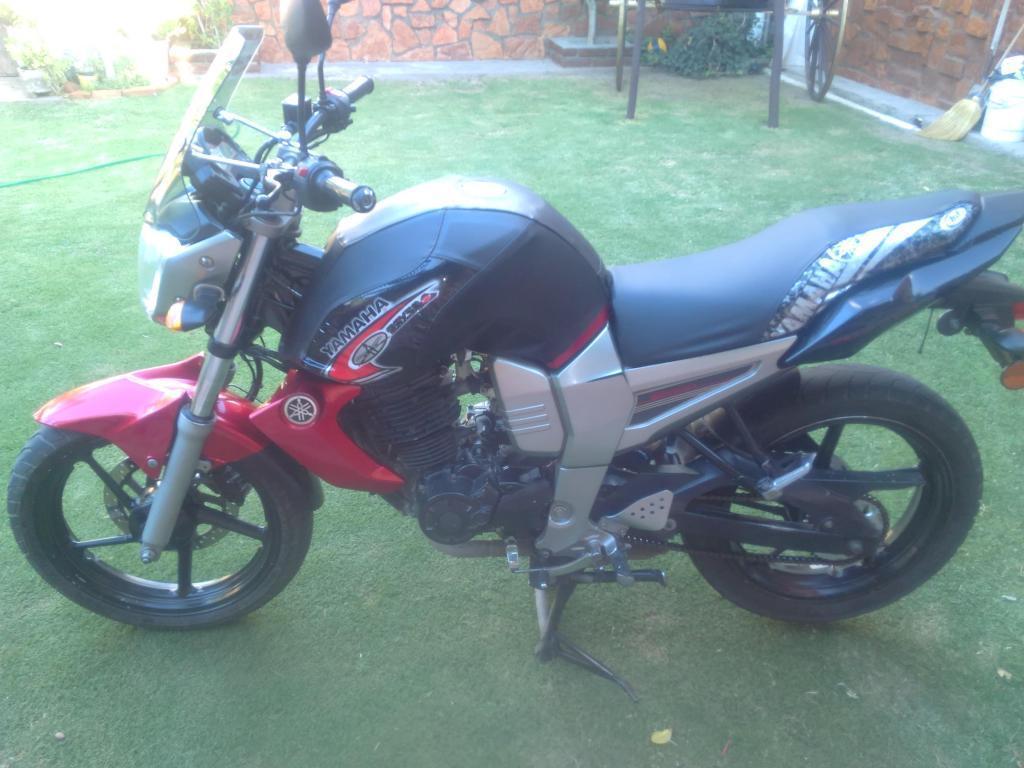 vendo yamaha fz