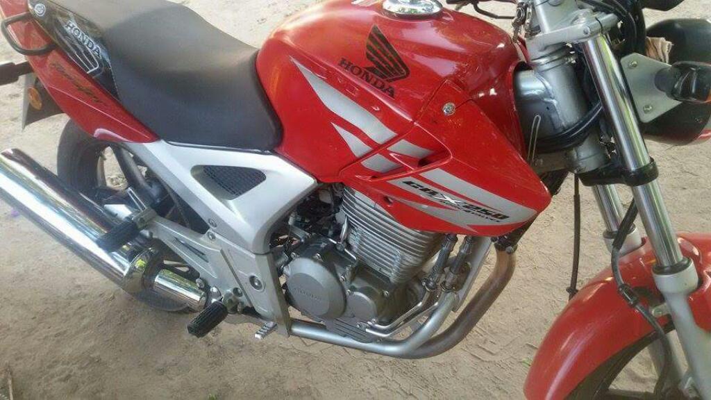 Honda Twister 250 2013 sin Detalles