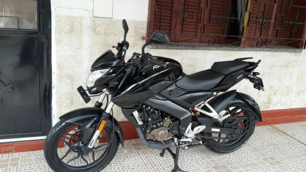 con $35mil Entrego Bajaj Ns 200