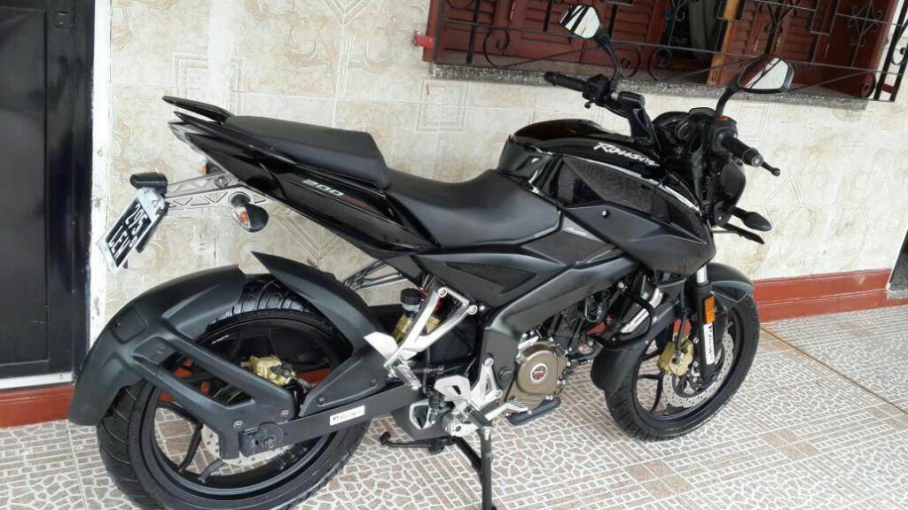 con $35mil Entrego Bajaj Ns 200