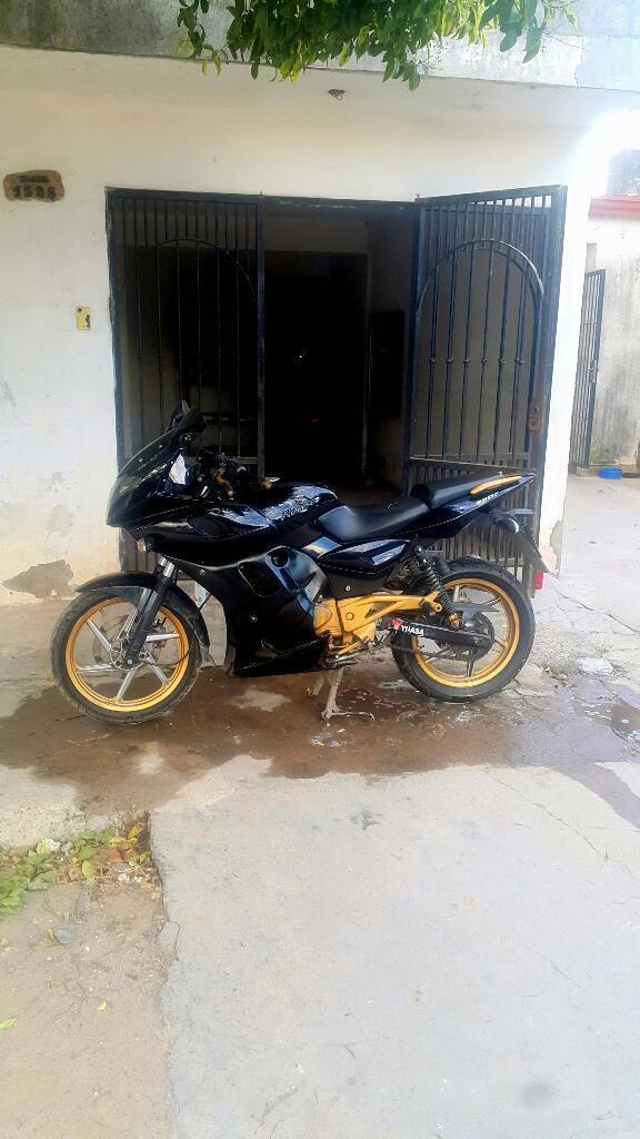 Vendo O Permuto Bajaj Rouser 220f