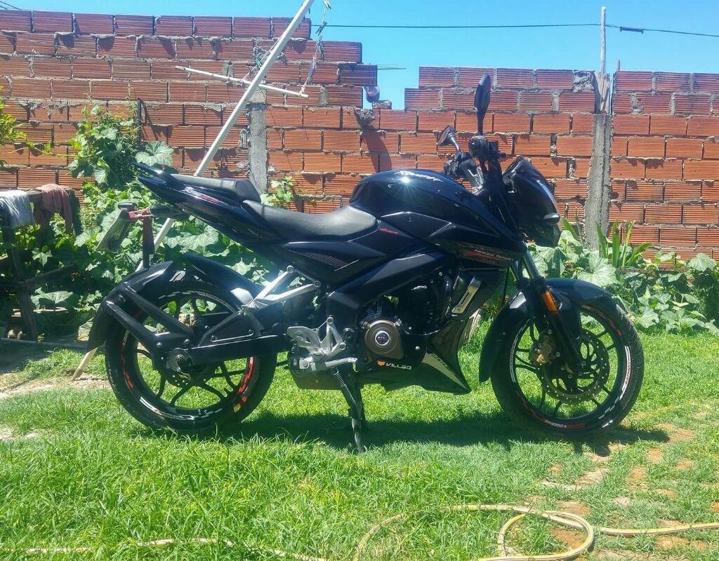 Vendo O Permuto Rouser 200ns