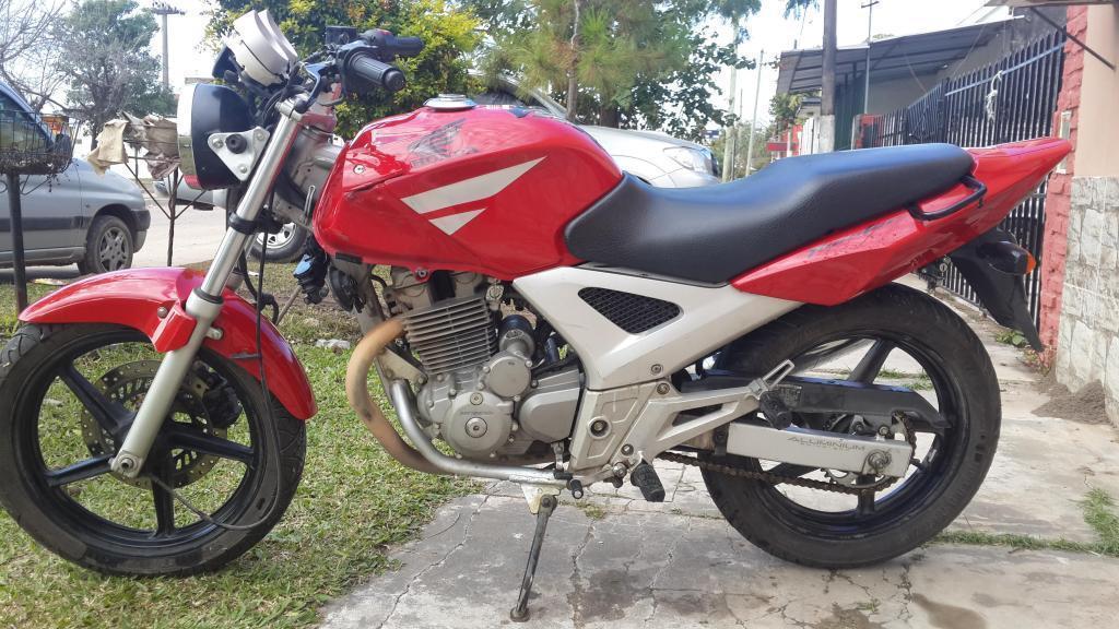 Vendo Honda Twister 250 Mod 2012