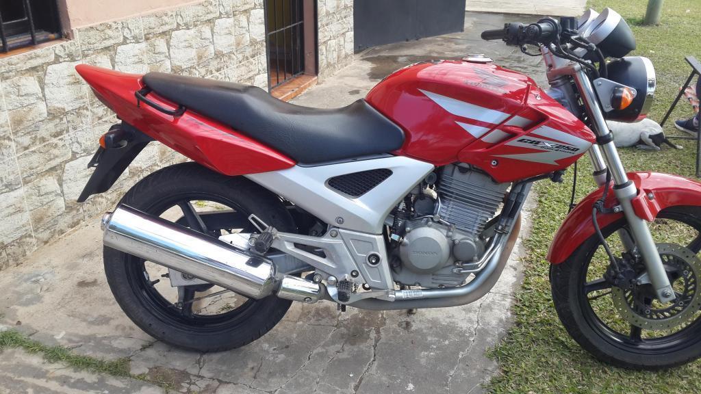 Vendo Honda Twister 250 Mod 2012