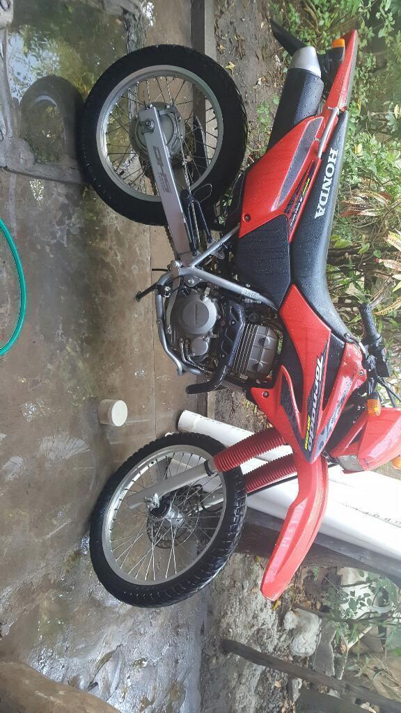 Vendo Permuto Honda Tornado