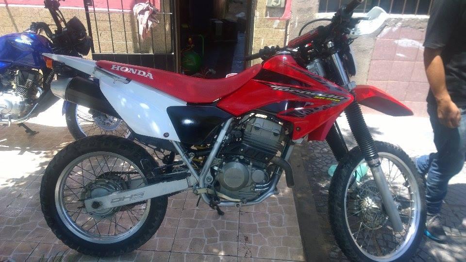 honda tornado impecable