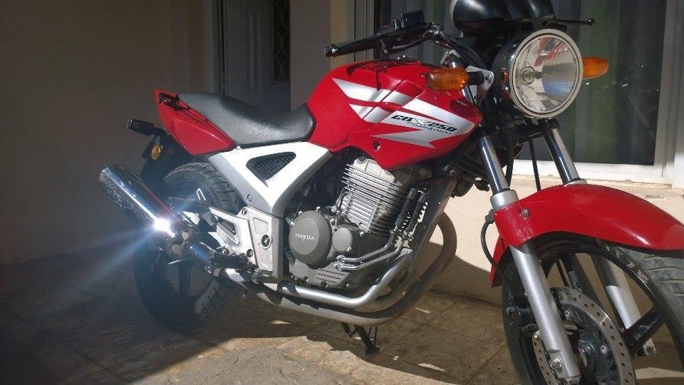 VENDO HONDA TWISTER 2013