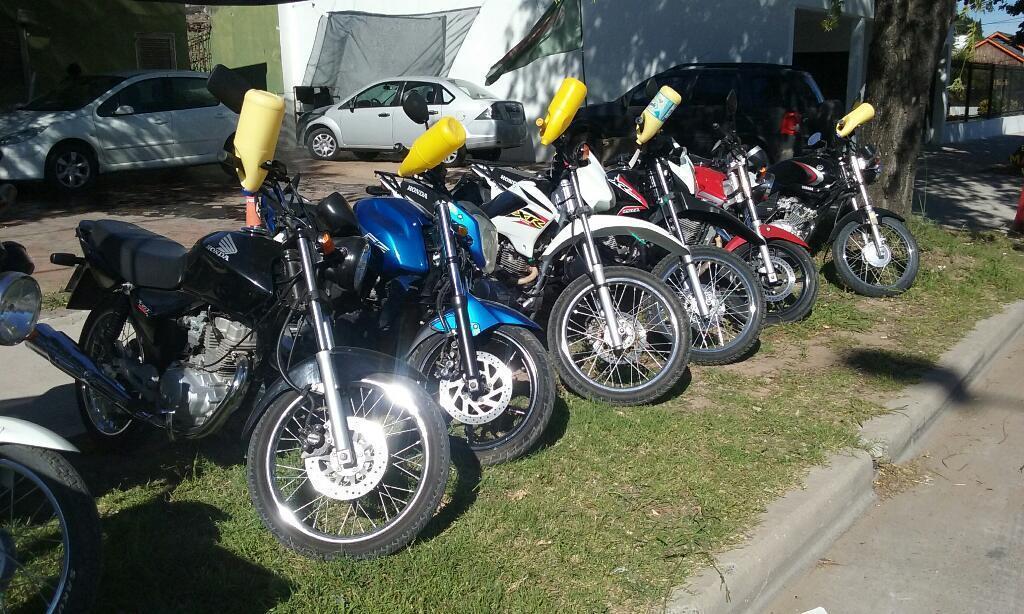 Motos Dani Frente a Carrefour