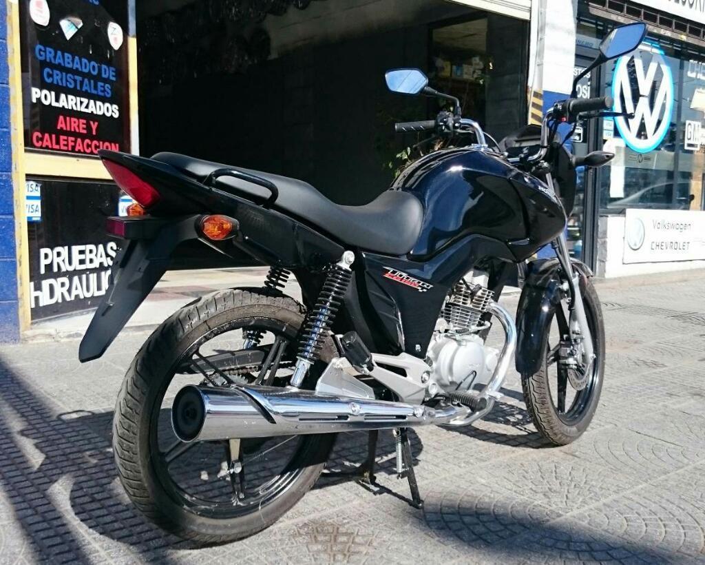 Vendo Honda New Titan Hermosa. Casi 2016