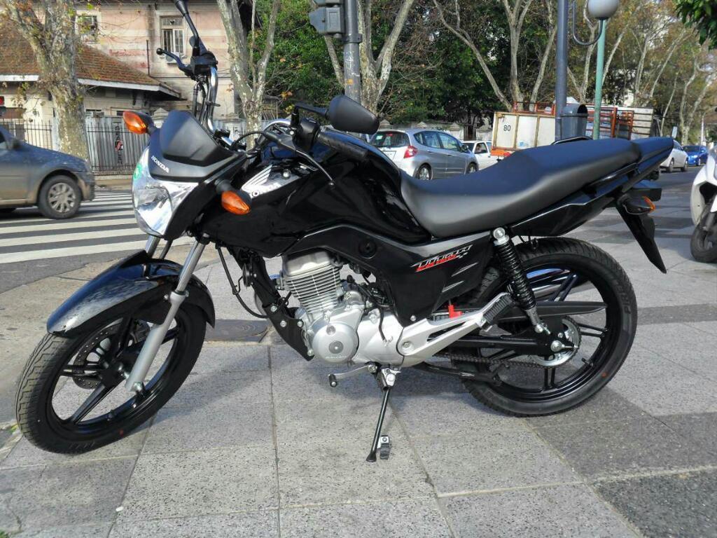 Vendo Honda New Titan Hermosa. Casi 2016
