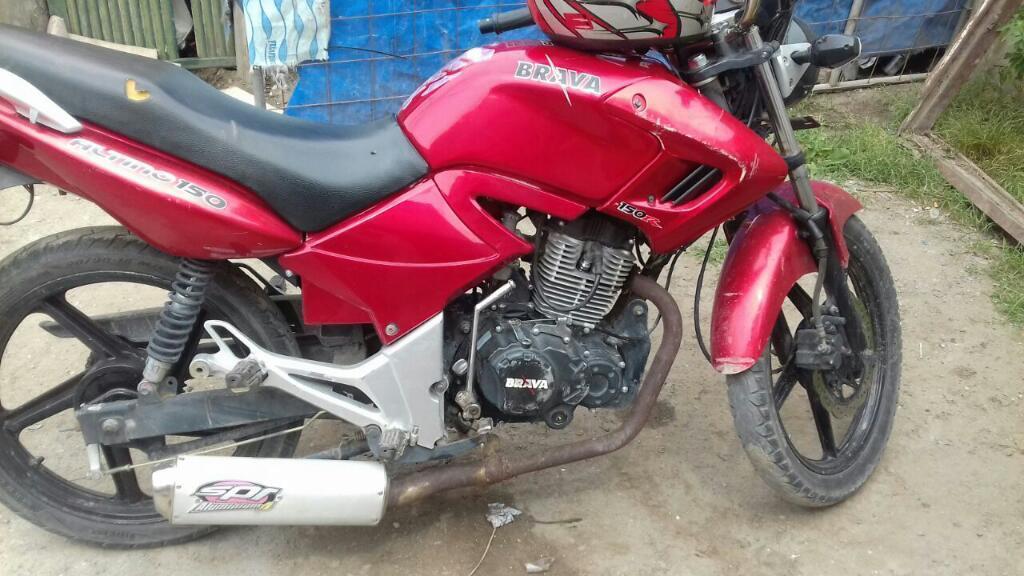 Vendo O Permuto Brava 150 Lista para Tra