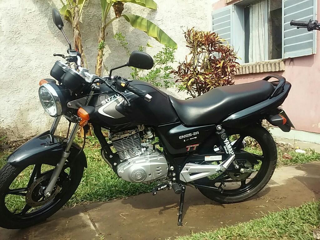 Vendo Moto Suzuki Modelo 2016