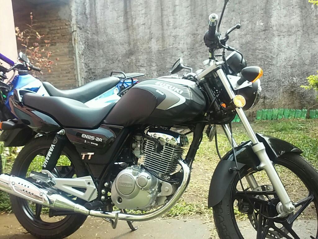 Vendo Moto Suzuki Modelo 2016