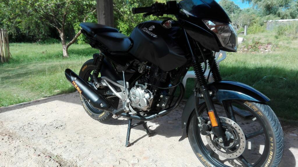 Vendo Rouser 135 Modelo 2013