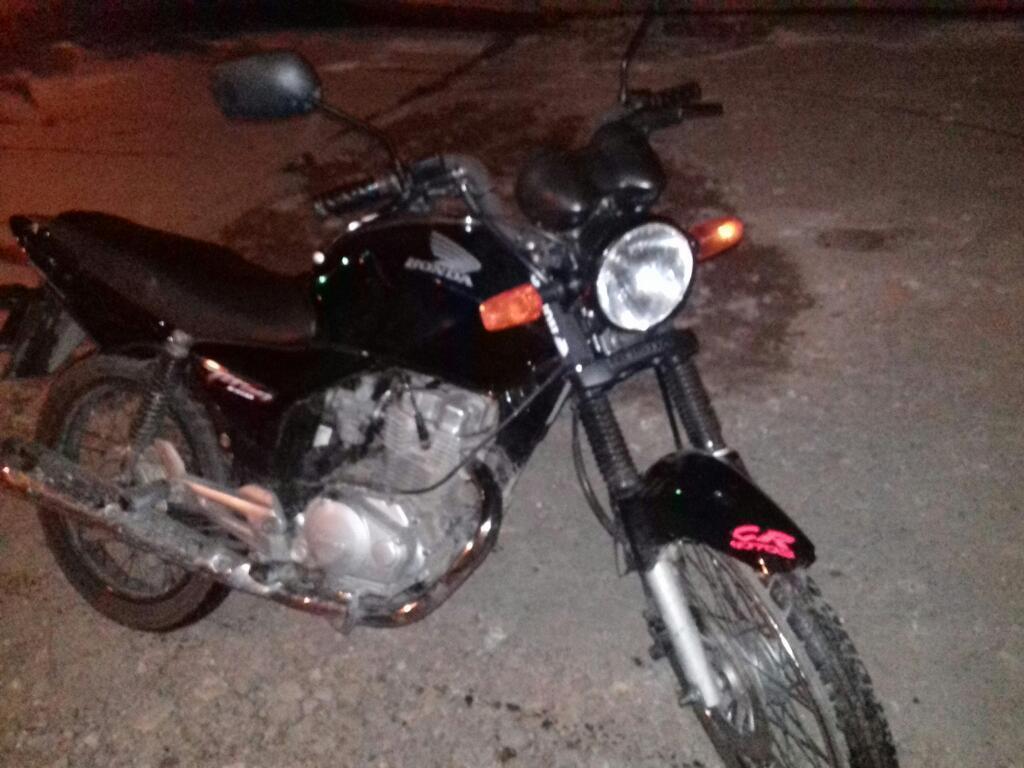 Vendo Honda Titan Permuto por Titam New