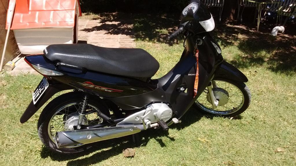 Vendo Honda Biz 125, mod. 2012, titular, al día, excelente estado