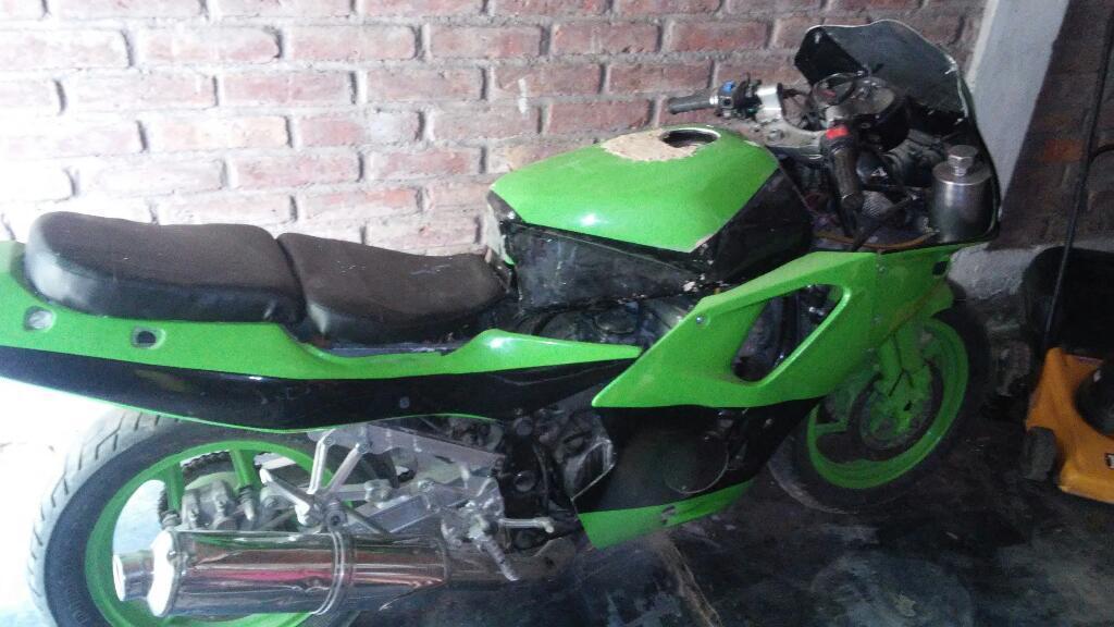 Vendo Kawasaki Zx6. 600 Modelo 88