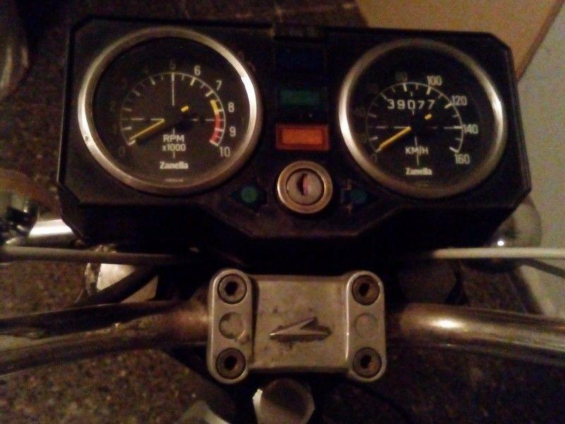 Vendo zanella rb 200, añó 1983