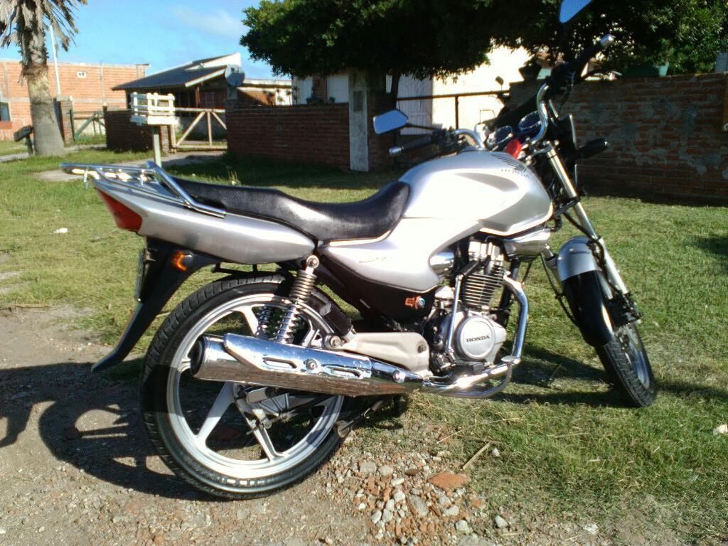 Vendo Honda Storm 2007 Impecable