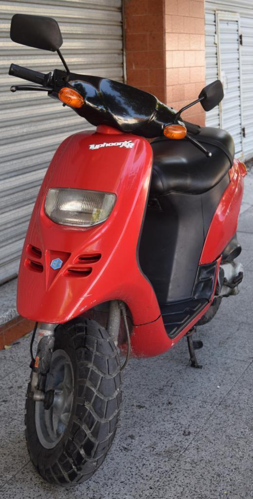 VENDO scooter Piaggio Typhoon 50 MOD 98 $10.000 TODOS LOS PAPELES AL DIA