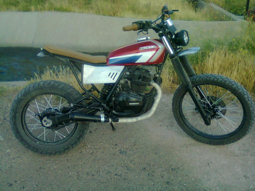 Vendo HONDA trackerscrambler