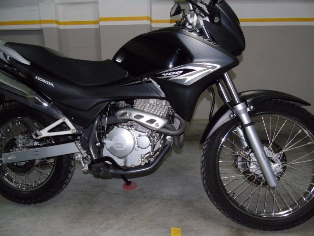 Honda Falcon Nx 400. NUEVA mil km reales.2015