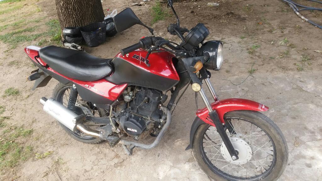 Vendo Motocicleta Altino Brava 150 2015