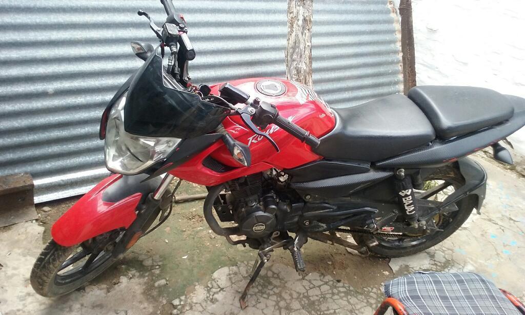 Rouser 135 Vendo Permuto