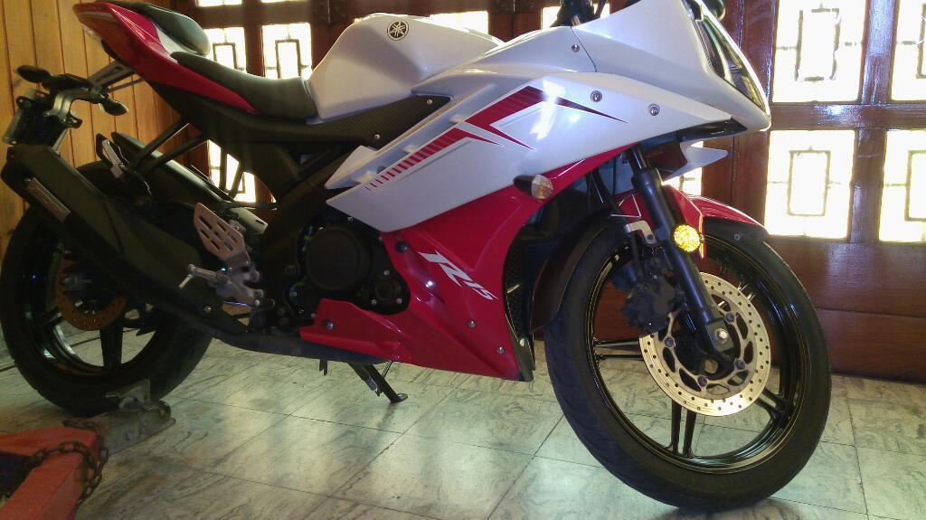 Yamaha R15