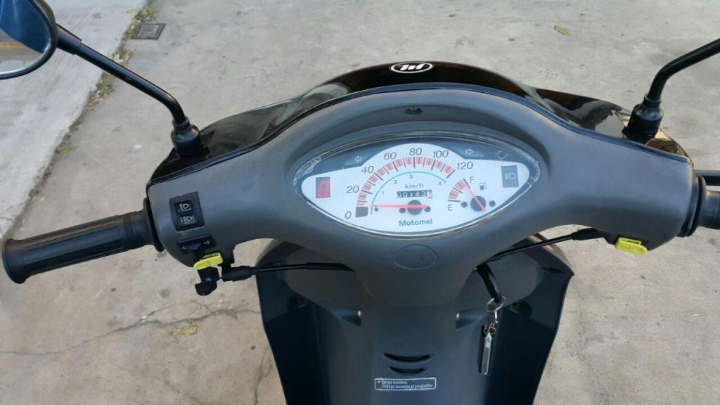 Vendo Moto Motomel Blitz Full con 200km 2014