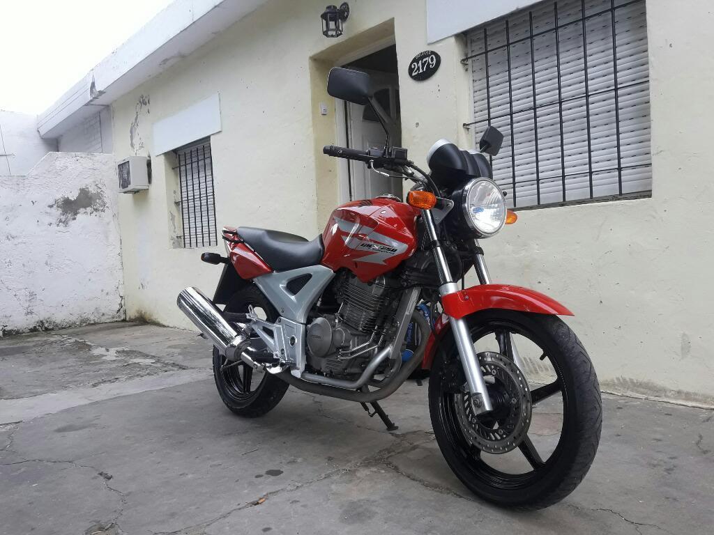 Vendo O Permuto Honda Twister 250cc